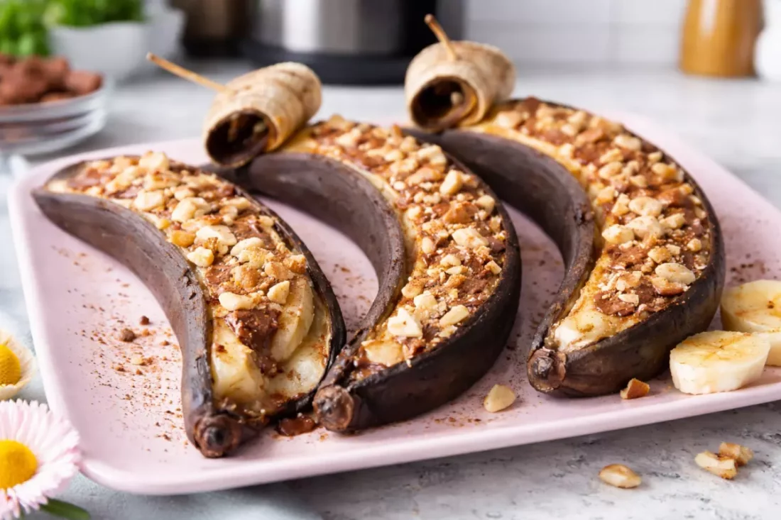 Banan z Air Fryer z czekoladą – szybki i prosty deser