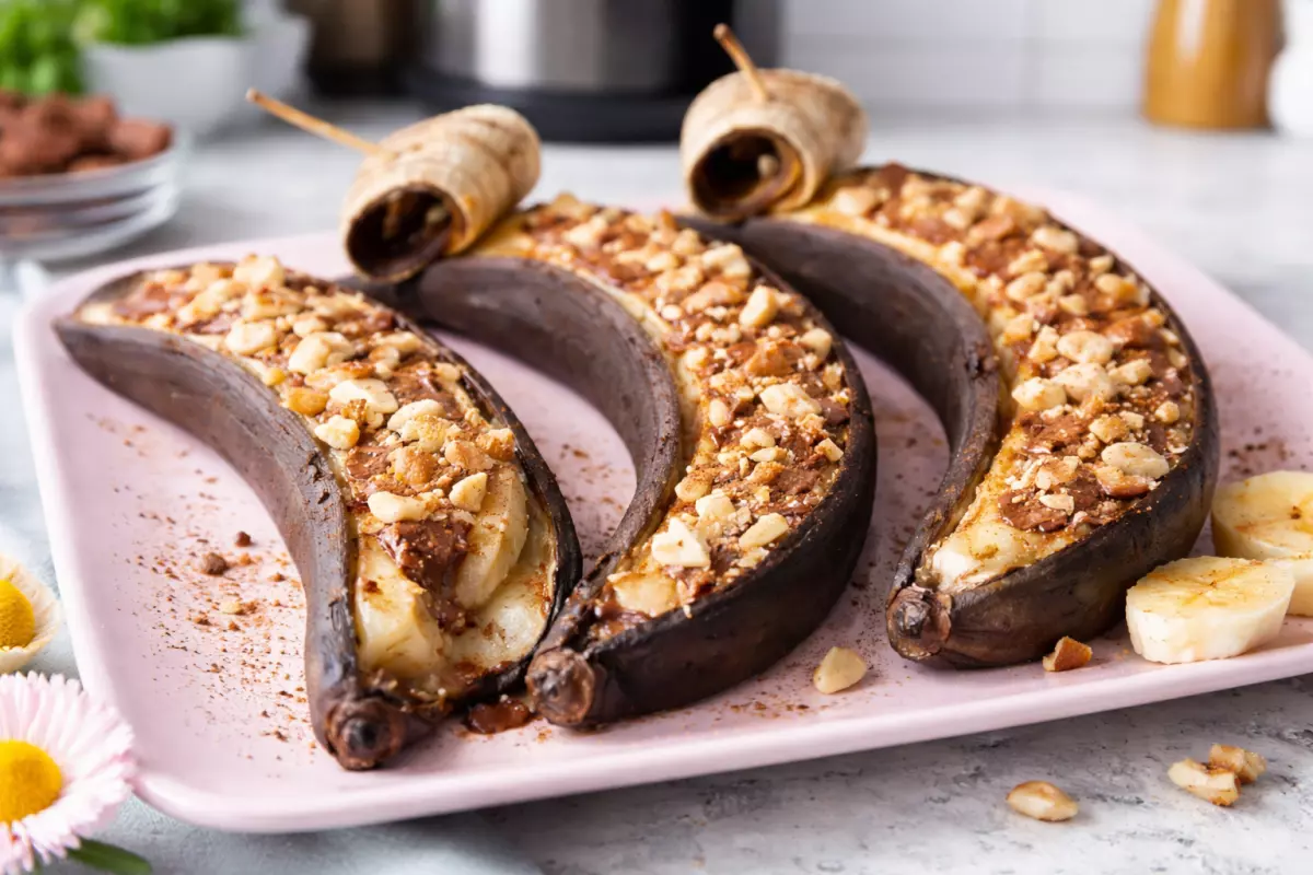 Banan z Air Fryer z czekoladą – szybki i prosty deser