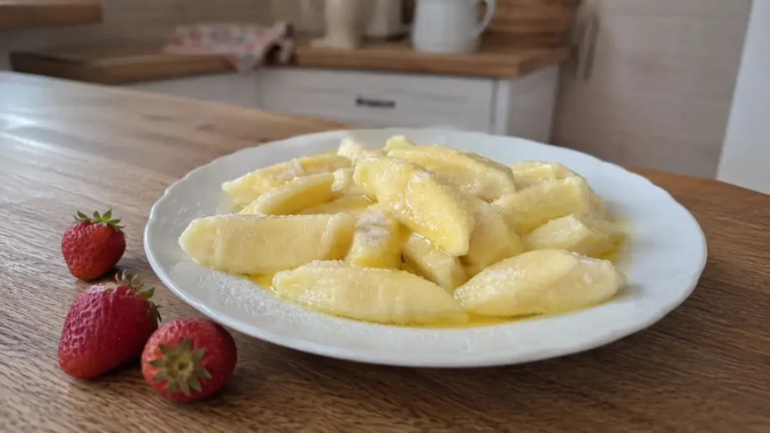 Leniwe pierogi – prosty przepis na miękkie i delikatne kluski
